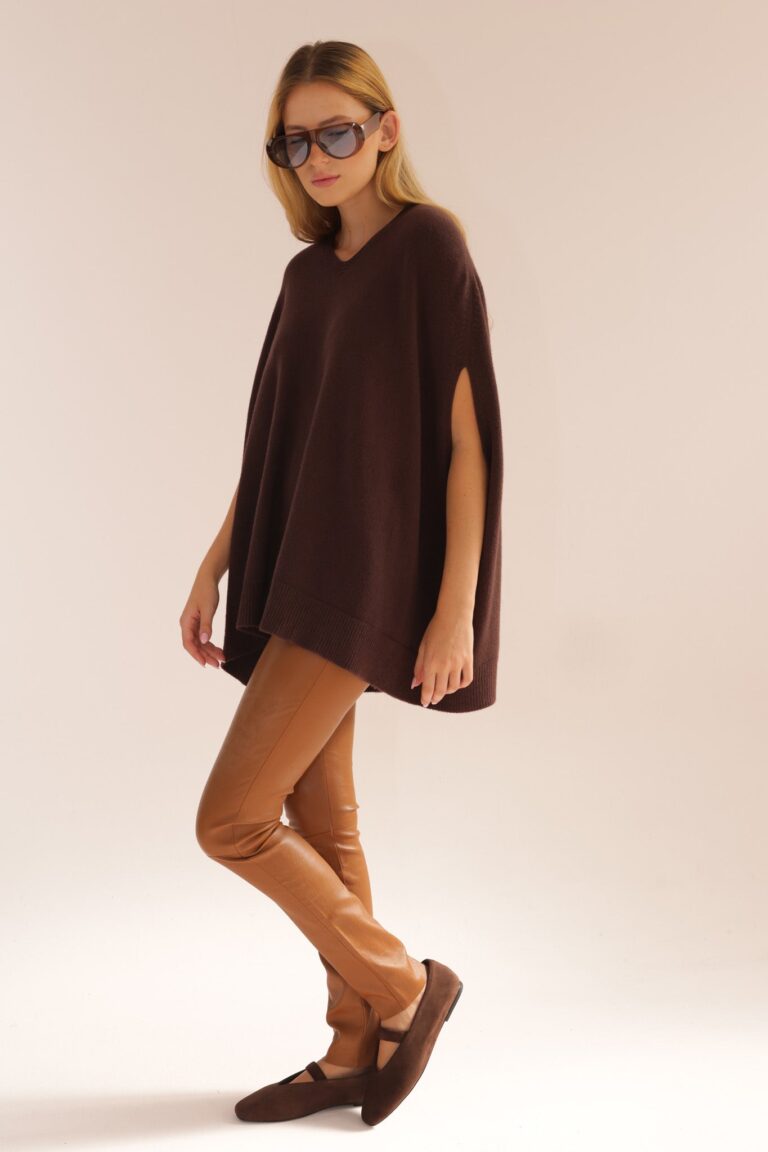 V OVERSIZED NO SLEEVES KNIT