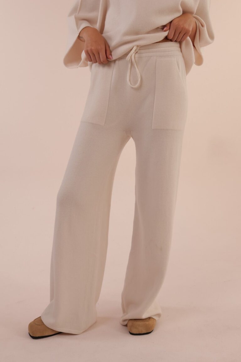 KNITTED PANTS WITH POCKET