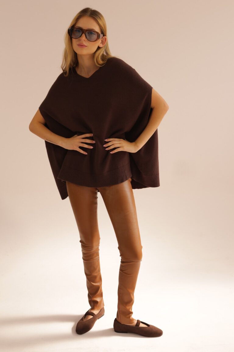 V OVERSIZED NO SLEEVES KNIT