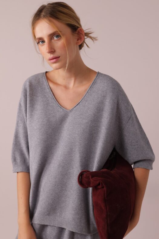 V NECK SHORT SLEEVES KNIT